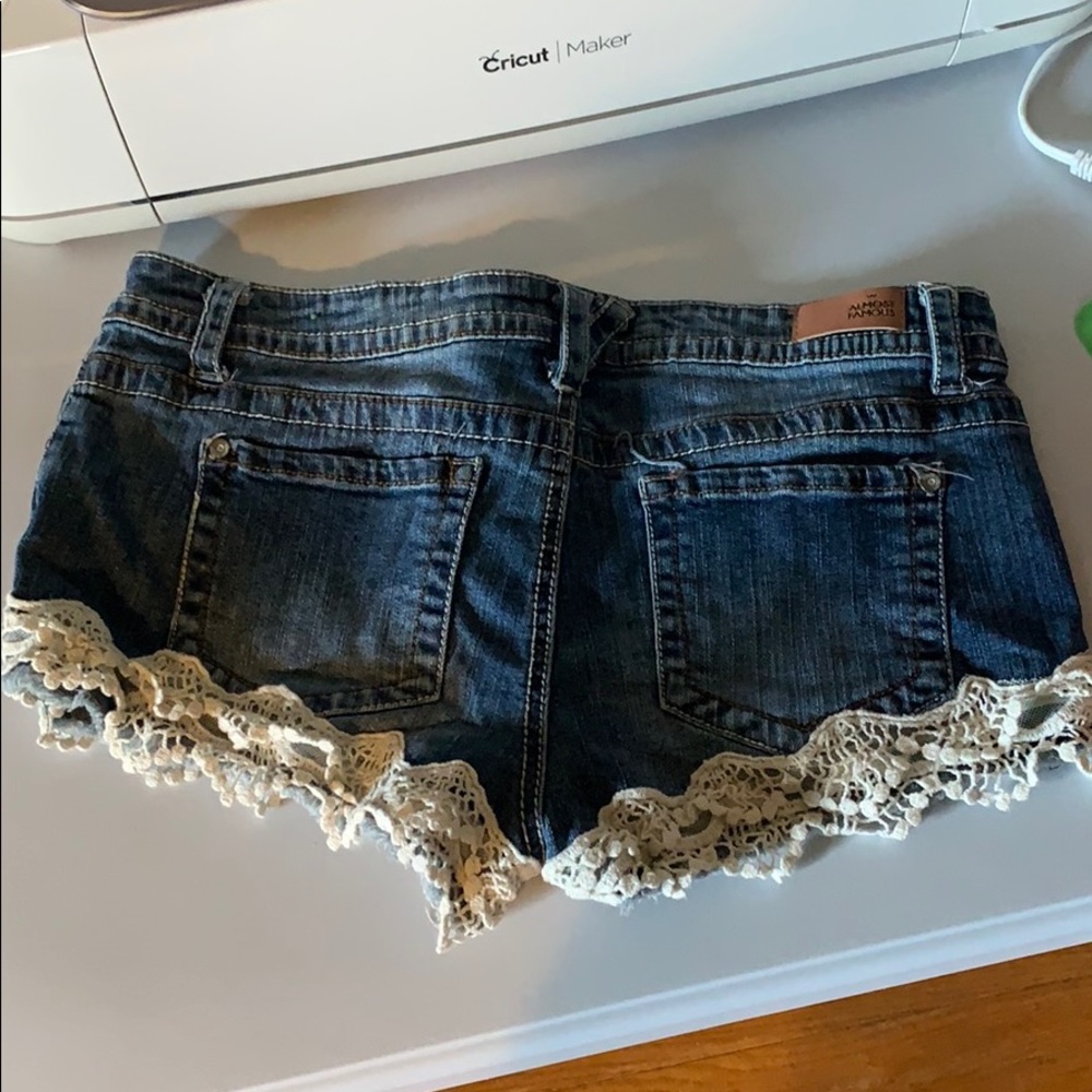 Shorts - Picture 3 of 3